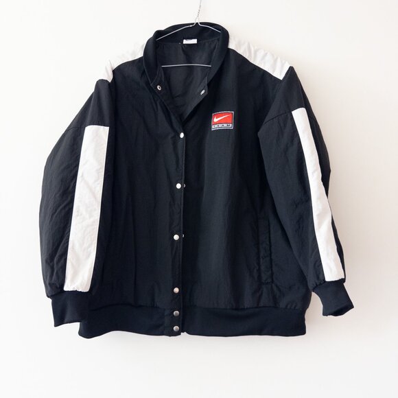 Nike Women's Sportswear Team Jacket Large Black Bomber Logo Spellout Oversized - Picture 3 of 9